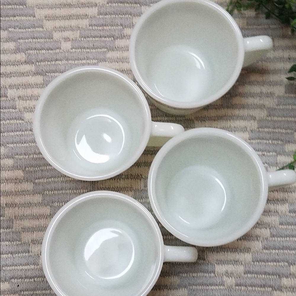Pyrex cups - Picture 2 of 7